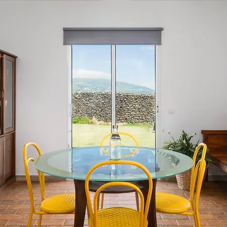 Casa Dos Verdes Holiday home *